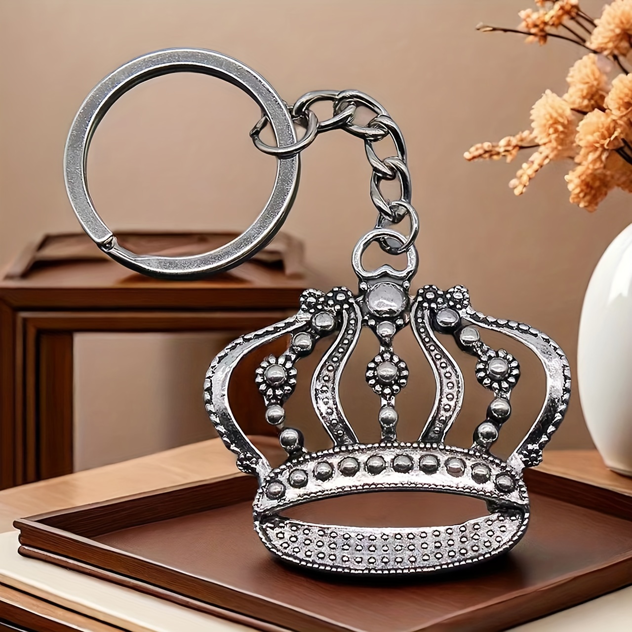 

Elegant Classic Crown Keychain: A Versatile Zinc Alloy Keyring With A Simulated Crown Design, Perfect For Birthday, Anniversary, Or Any Special Occasion - Suitable For Women