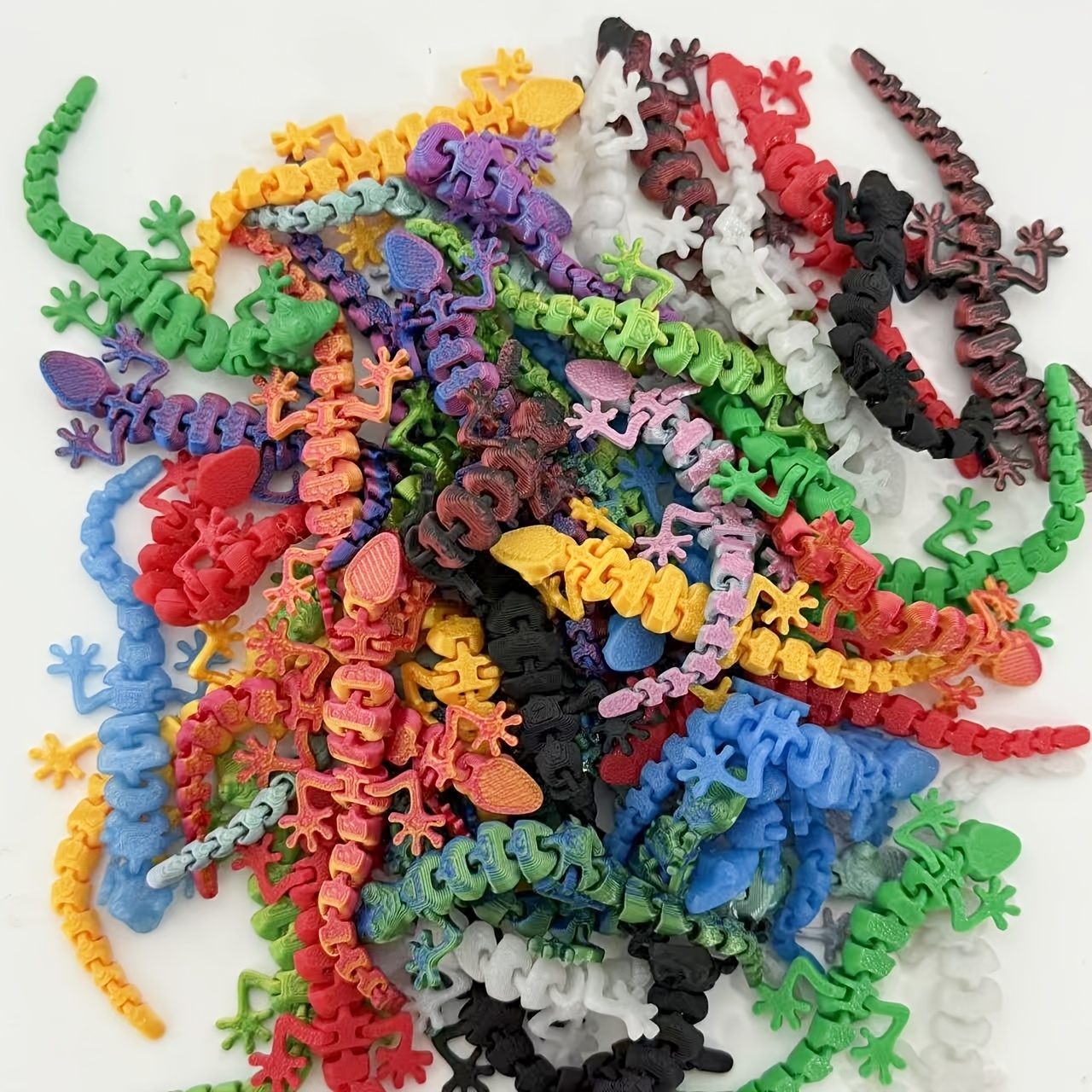 3D Printed Decorative Gecko, Random Gradient Colors