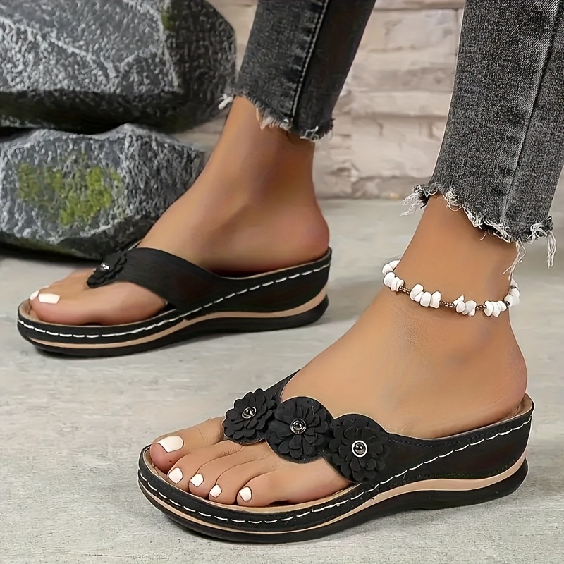 Women's Summer Thick-soled Split Flower Slippers White Women with Floral Decoration Sole Hand-sewn Lightweight Comfortable Fashion Sweet Elegant New Style Wedge Heel Thick Soles High Quality Platform Clog Slippers Zhuocai