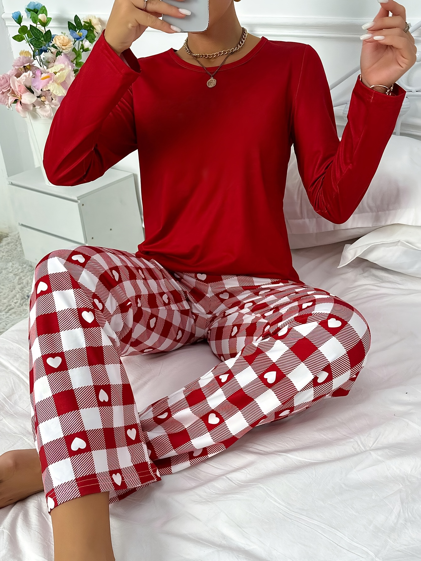 TAOHUADAO Women's Fall Pajama Set - Long Sleeve Top & Pants With Pockets, Rayon Spandex, Comfy Lounge Wear (Red, Large)