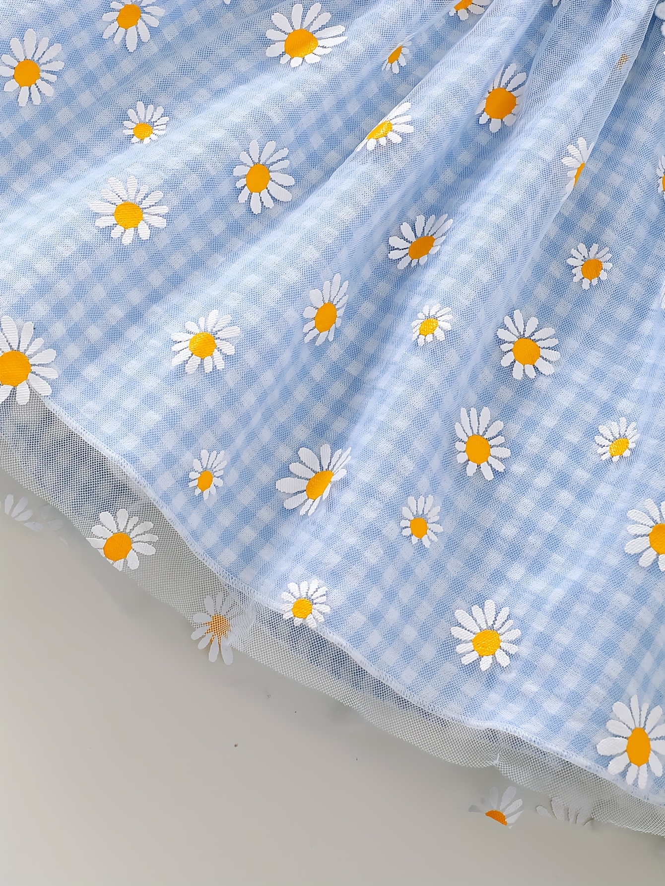 Robe de bébé fille en tulle à carreaux avec suspender et ensemble de foulard assorti - Imprimé de marguerites bleues, bretelles ajustables, tissu non extensible, parfait pour l'été, tenue mignonne | Motif à carreaux | Ourlet à volants, Barre brune