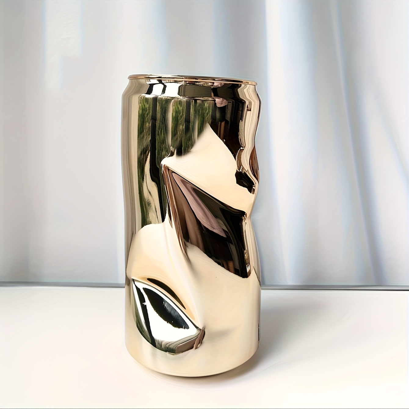 Electroplated glossy metallic chain evening bag, a stylish accessory for banquets and parties