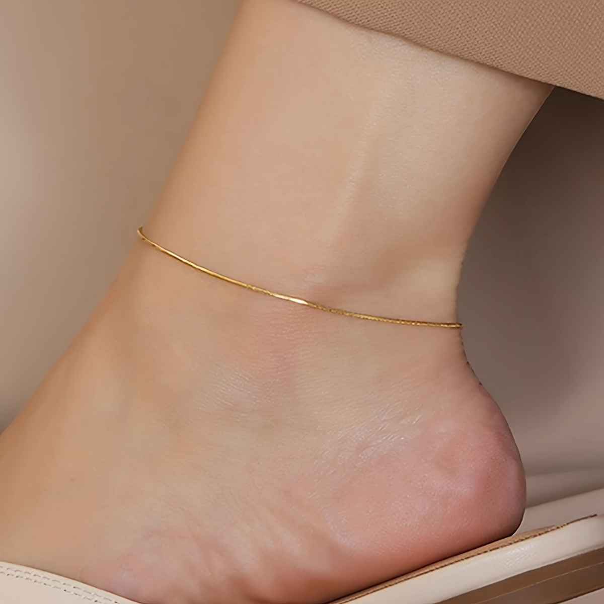 

Elegant Stainless Steel Ankle Bracelet: A Minimalist Accessory For Everyday Wear And Gift Giving