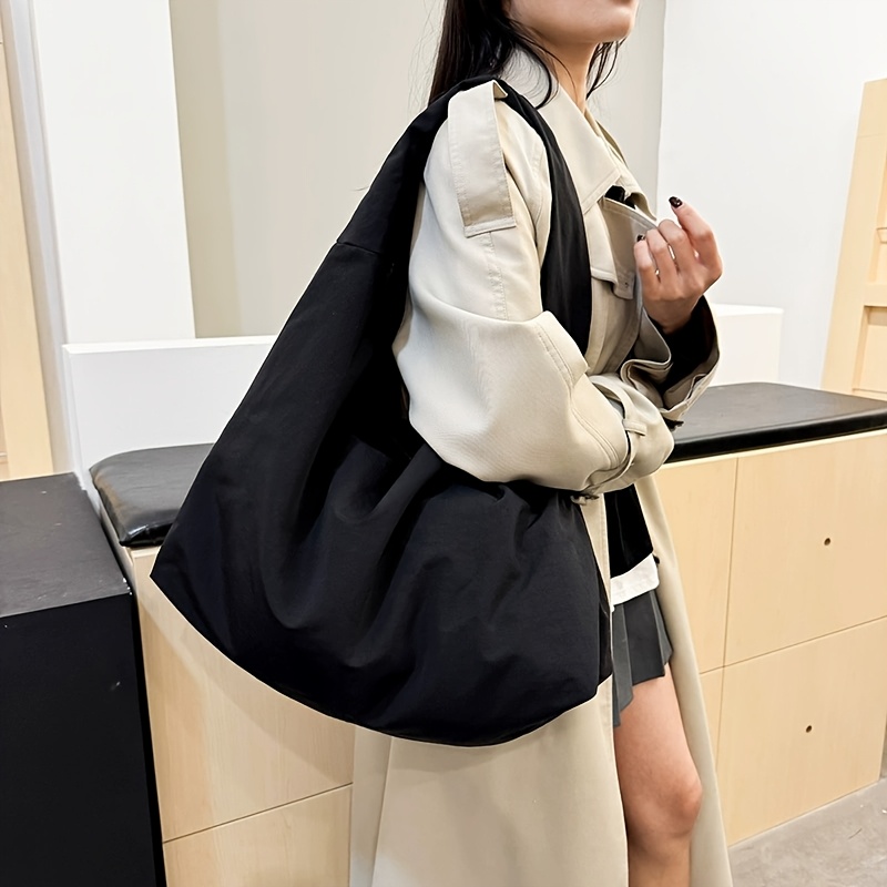 Image of Vintage Hong Style Shoulder Bag, Fashionable Nylon Large Capacity Tote, Versatile Casual Underarm Bag, Commuter Tote For