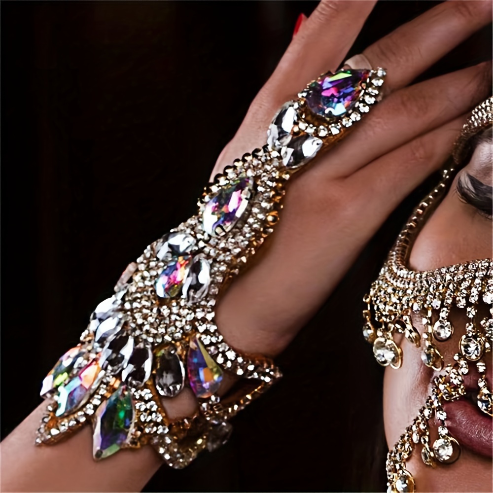 

Exquisite Statement Iced Out Shiny Rhinestone Finger Ring Bracelet Bling Bling Hand Back Chain Jewelry Prom Jewelry Accessories