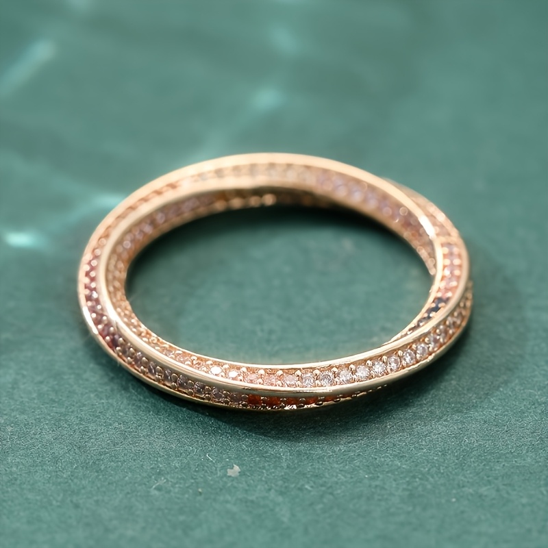 Luxurious Colorful Synthetic Zirconia Women's Fashion Ring