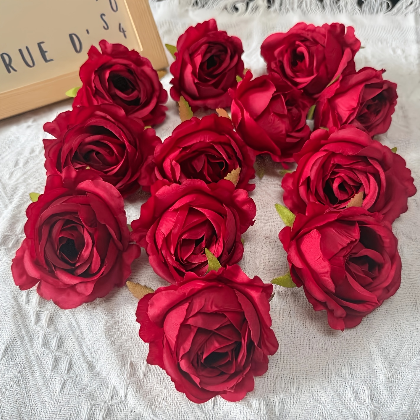 TEMU 12 piezas de cabezas de flores artificiales con volantes y forma de - de tela vibrantes, ideales para decoración del hogar, y fiestas navideñas
