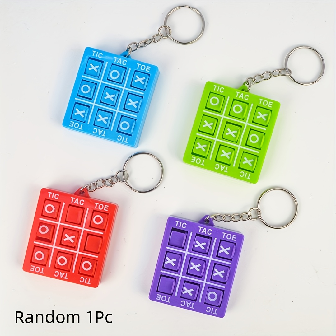 Mini Tic Tac Toe Keychain Game - Colorful Educational Toy For Kids Birthday Party Back To School Valentine Christmas Easter Bulk Gift Bag Filler Fun Backpack Charms Candy Bag Decorations, Random Color