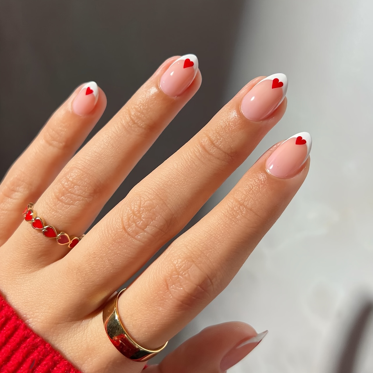 

24pcs Clous En D', Blanc Français Avec Design de Cœur Rouge, , Longueur Courte, Ensemble D'art D'ongles Pour La Saint-valentin