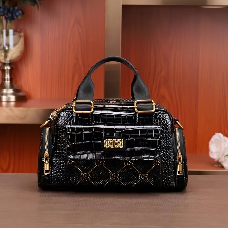 

Stylish Vintage-inspired Large Capacity Tote Bag For Women - Crocodile Texture, Adjustable Shoulder Strap, Black With Golden-tone Hardware & Decorative Chain Detail