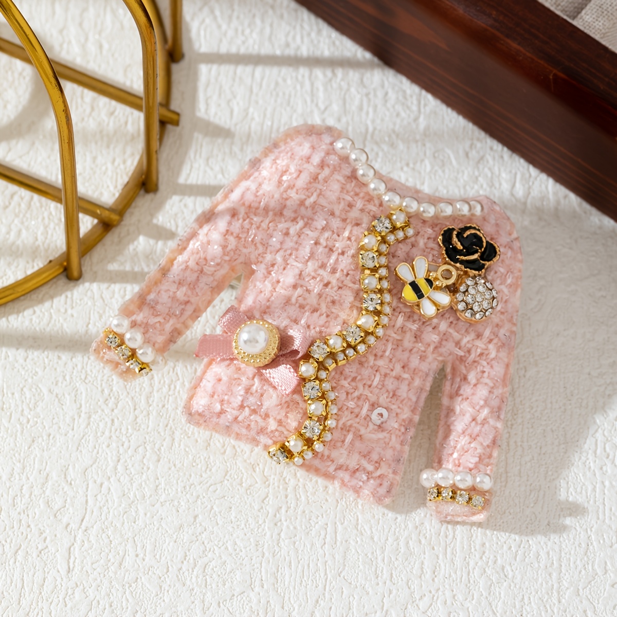 TEMU 1 pièce Broche et Épingle de Revers Abeille à - Épingle de Col Vintage Abeille et Fleur avec Accent de Similicristal et Strass, Convient pour ,