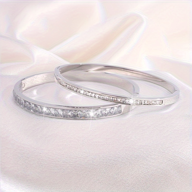 2pc 304 Stainless Steel Romosan Daily Commuter Bracelet Set