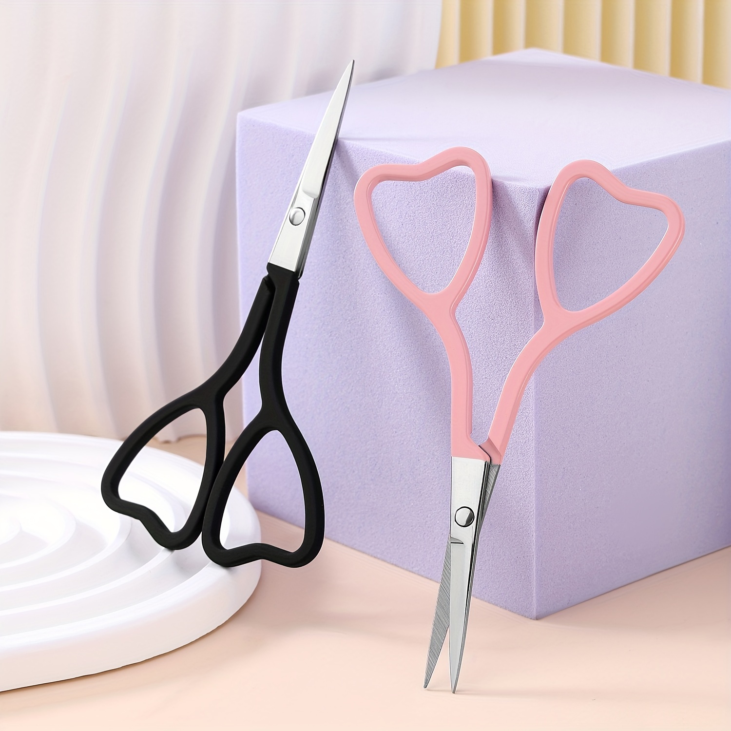 

Love-shaped Scissors: Stainless Steel With Pink And Black Handles - Eyebrow Trimming And Eyelash Care