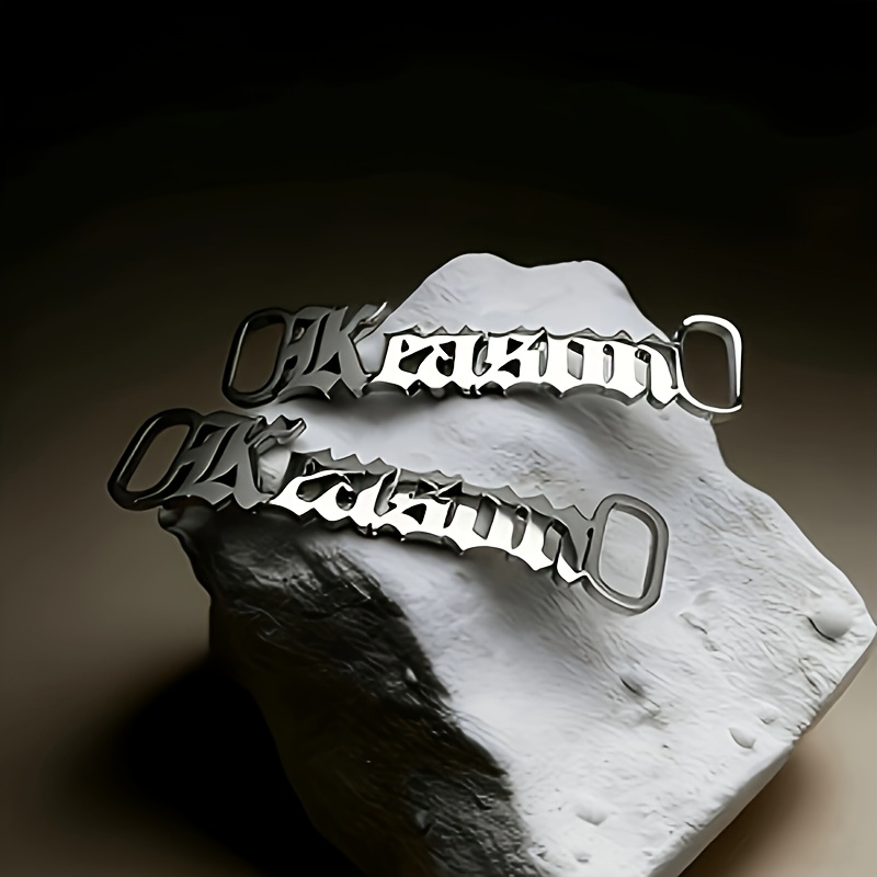 TEMU Customized Shoelace Buckles, Stainless Steel, Personalized With Letters, Designed For Running Shoes, Durable And Prevents Loss. Ideal As A