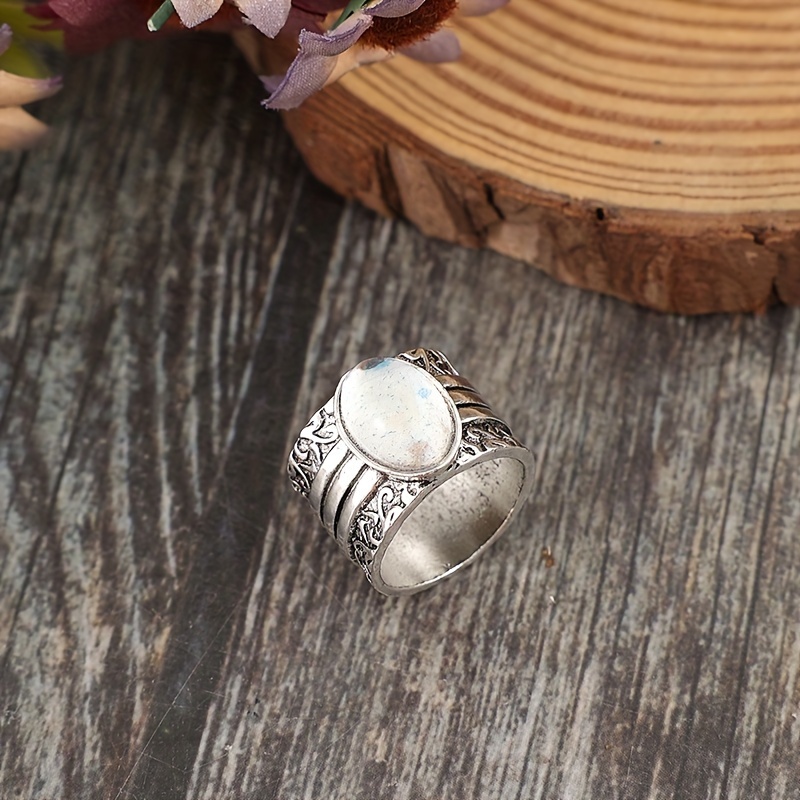 National Hand-Engraved Pattern Synthetic Gemstone Alloy Ring