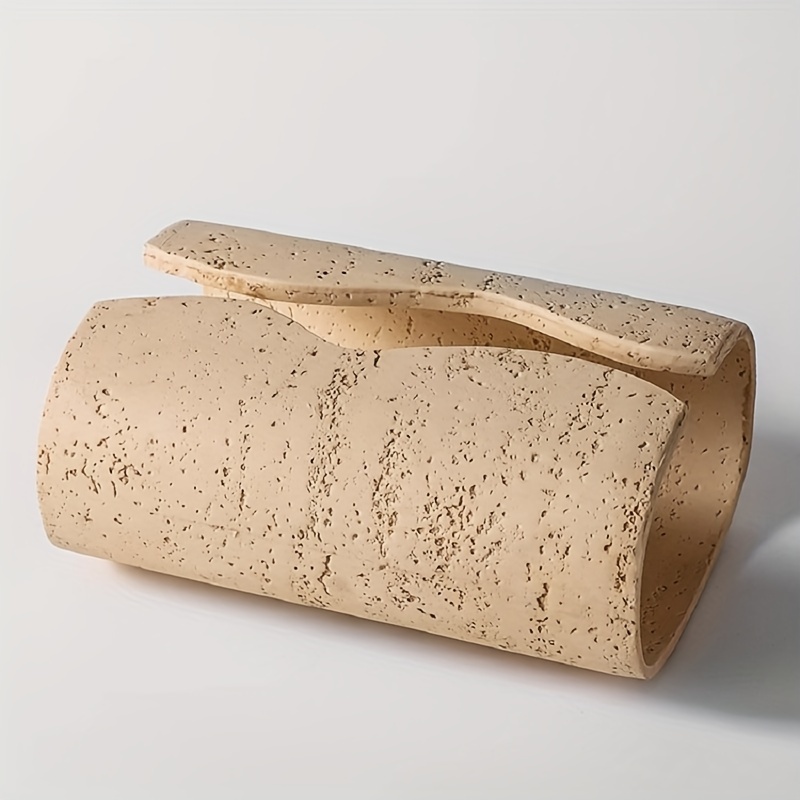 Curved Tissue Box Storage