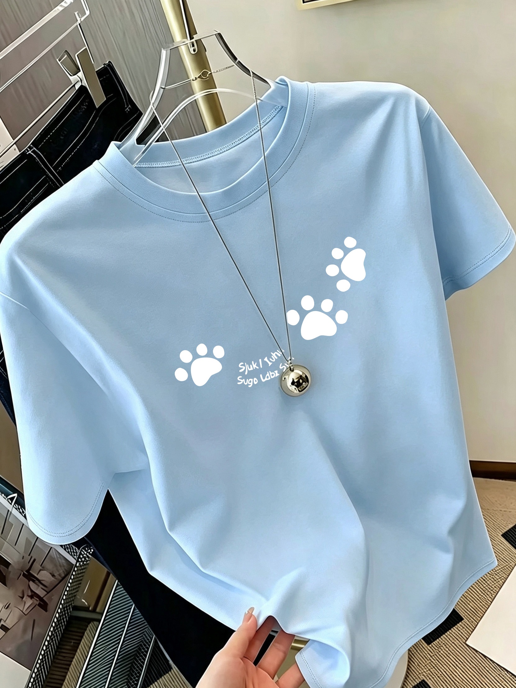 Women's Fashion T-Shirt with Adorable Paw Print Pattern,