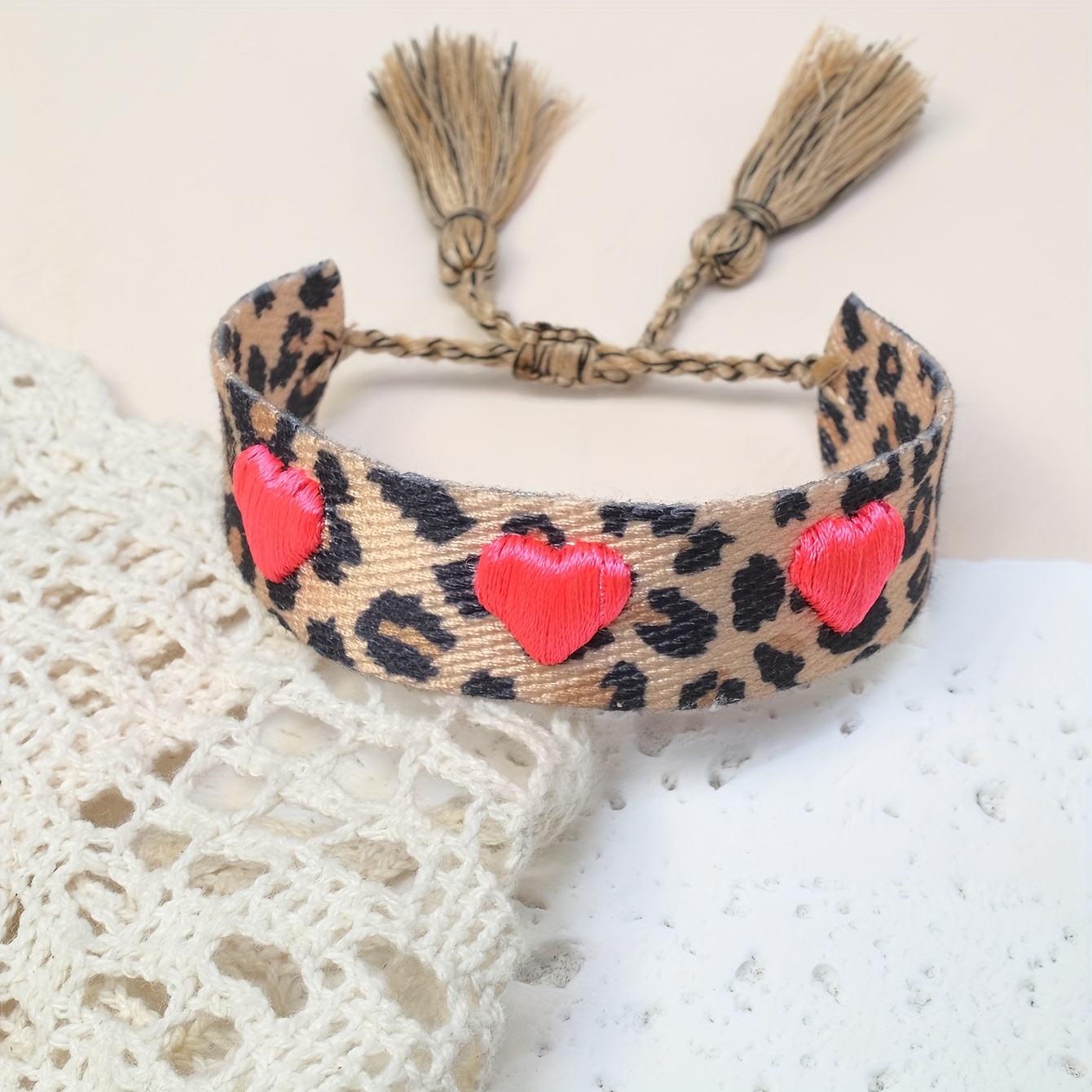TEMU Adjustable Leopard Print & Neon Pink Heart Charm Bracelet - Bohemian Style, Polyester Fiber, Perfect For Parties, Travel & Gifts - Valentine’s