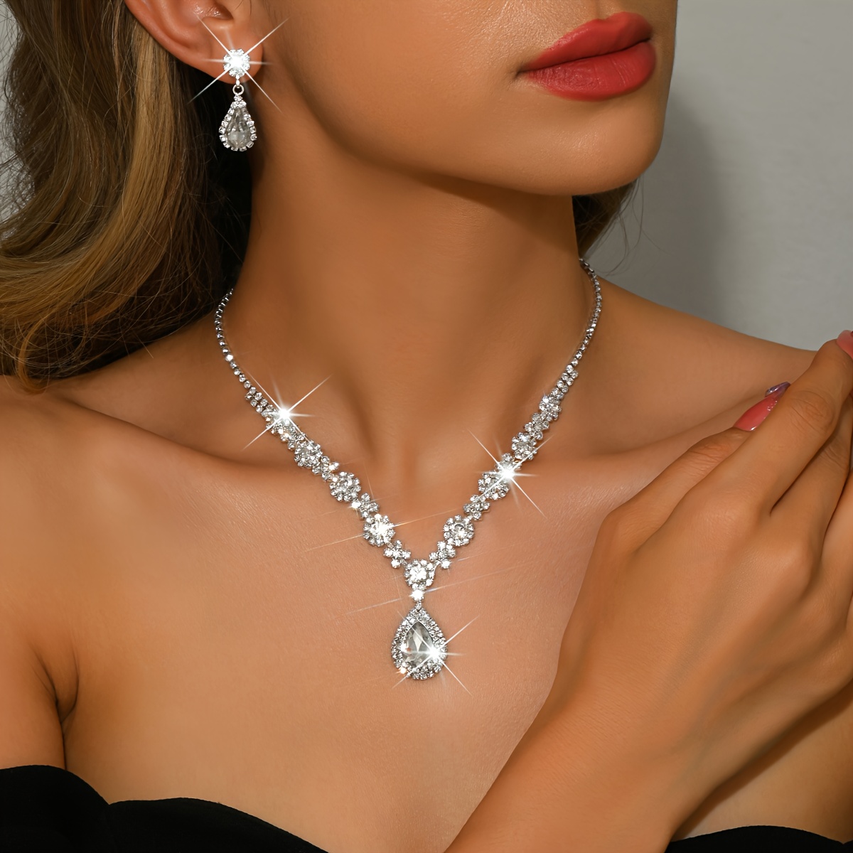 Modieuze 2-delige Ketting en Oorbellen Set, Luxe Strass Waterdruppel Hanger | High-End Sieraden | Party/Banket/Bruiloft Accessoires