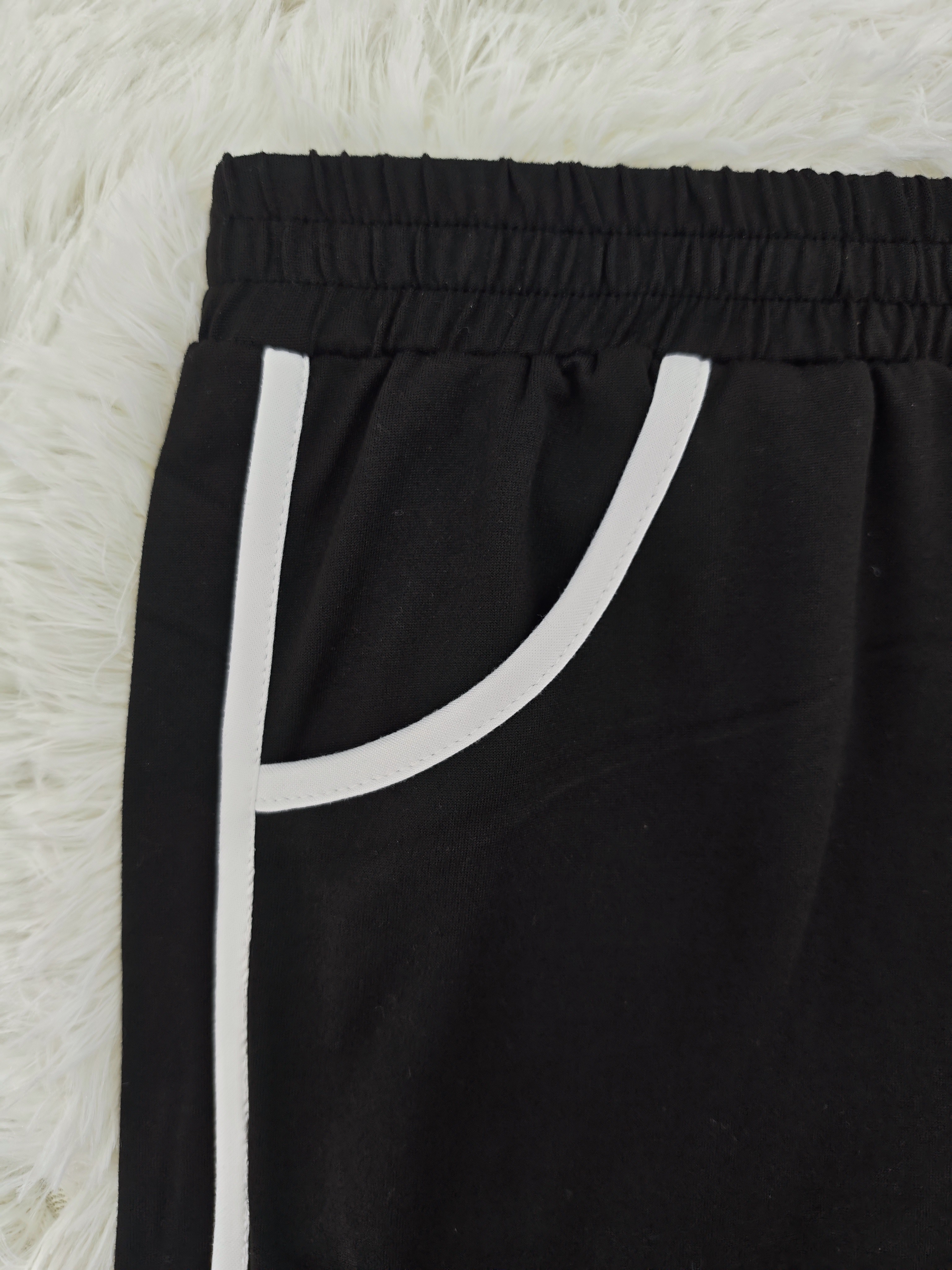 Ensemble Détente Grande Taille — Imprimé Cœur Grande Taille - Grande Taille - 1 Ensemble Printemps Été Mode Grande Taille Tenue Femme Manches Courtes Col Rond Imprimé Cœur Ruché Pantalon Capri Ample avec Poches Vêtement Décontracté Streetwear