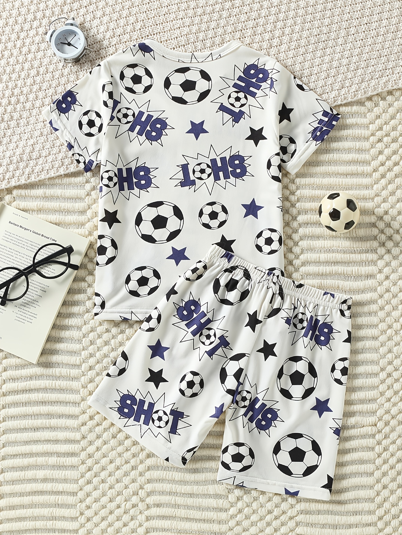 2pcs Boys' Pajama Set Summer Boys Football Pattern Casual Sports Short Sleeve And Shorts Combination Pajamas Sleep Pants Young Boys Summer Loose Lightweight Home Wear Casual Basic Style 4-13 Years Mid-Large Children Full Size Range Boys' Pajamas