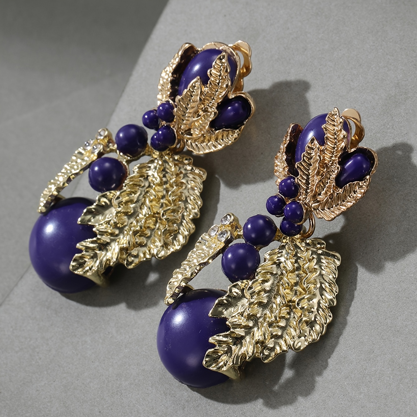 Sweet Resin Flower Ear Clips, Perfect Gift for Women