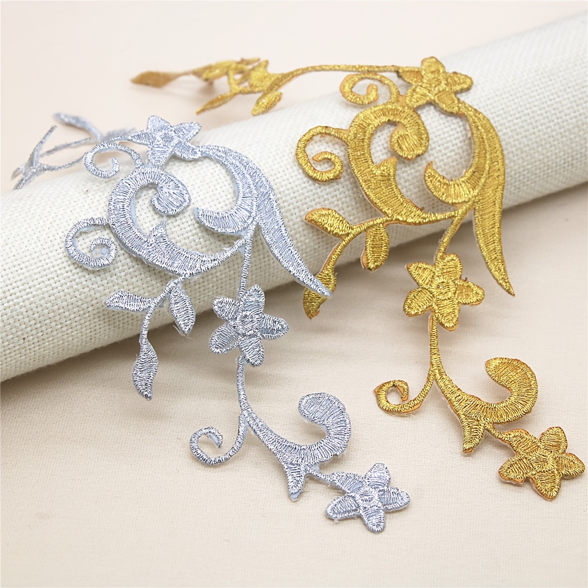 2pcs Ancient Style Golden Silver Thread Vine Flower Embroidery Patches