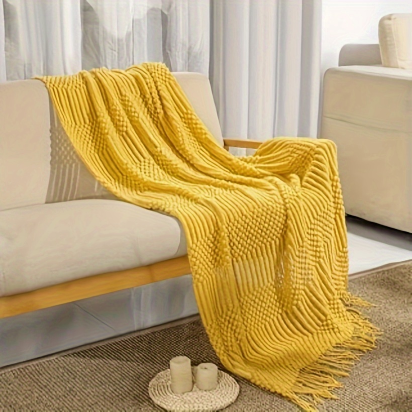 

1pc Simple Solid Color Throw Blanket, Cute Knitted Fabric Plush Warm Keeping Blanket For Living Room & Bedroom, Camping, All Season Tassel Blanket