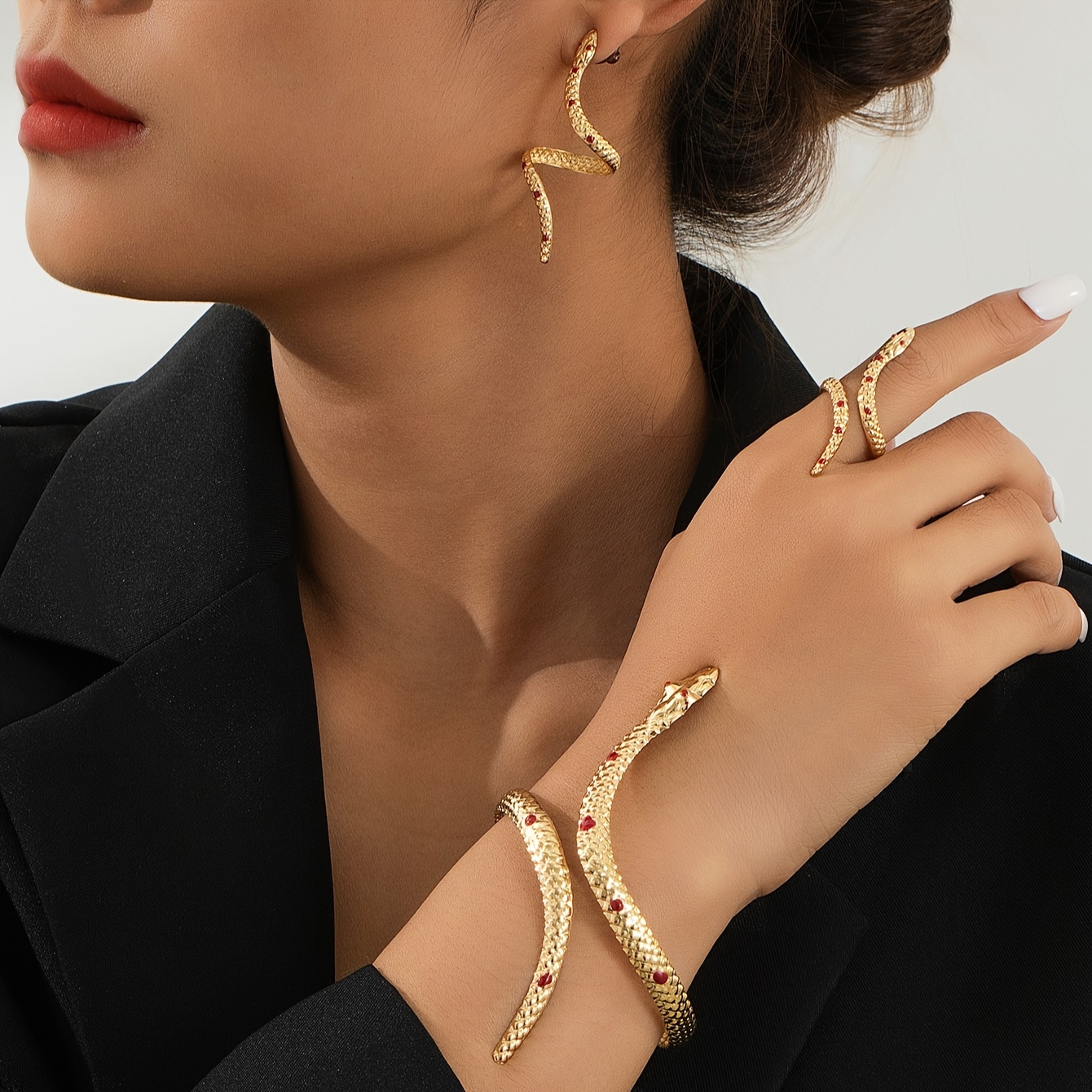 

Hip-hop Personality Design Fashionable Snake-shaped Ring, Bracelet And Earrings Set For Women, Suitable For , Festivals, Dates, And Gifts