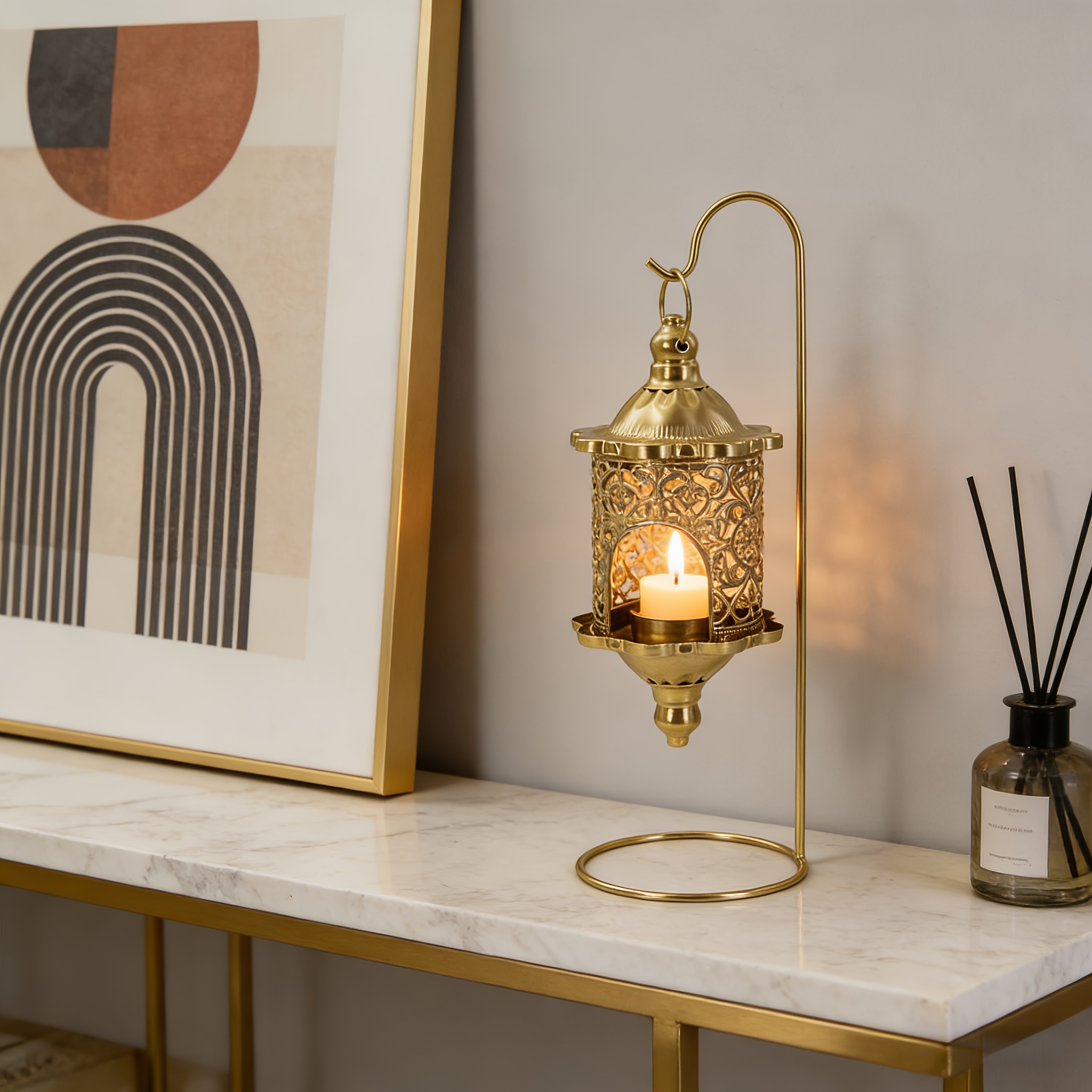 A Birdcage-style Candlestick, a European-style Hollow Tabletop Ornament, Suitable for Creating a Romantic Lighting Decoration in Bedrooms and Living Rooms