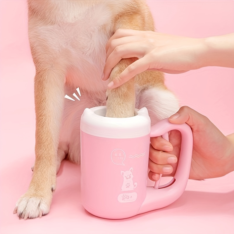 

Your Dog's Paws Clean And With This Portable Paw Cleaner!