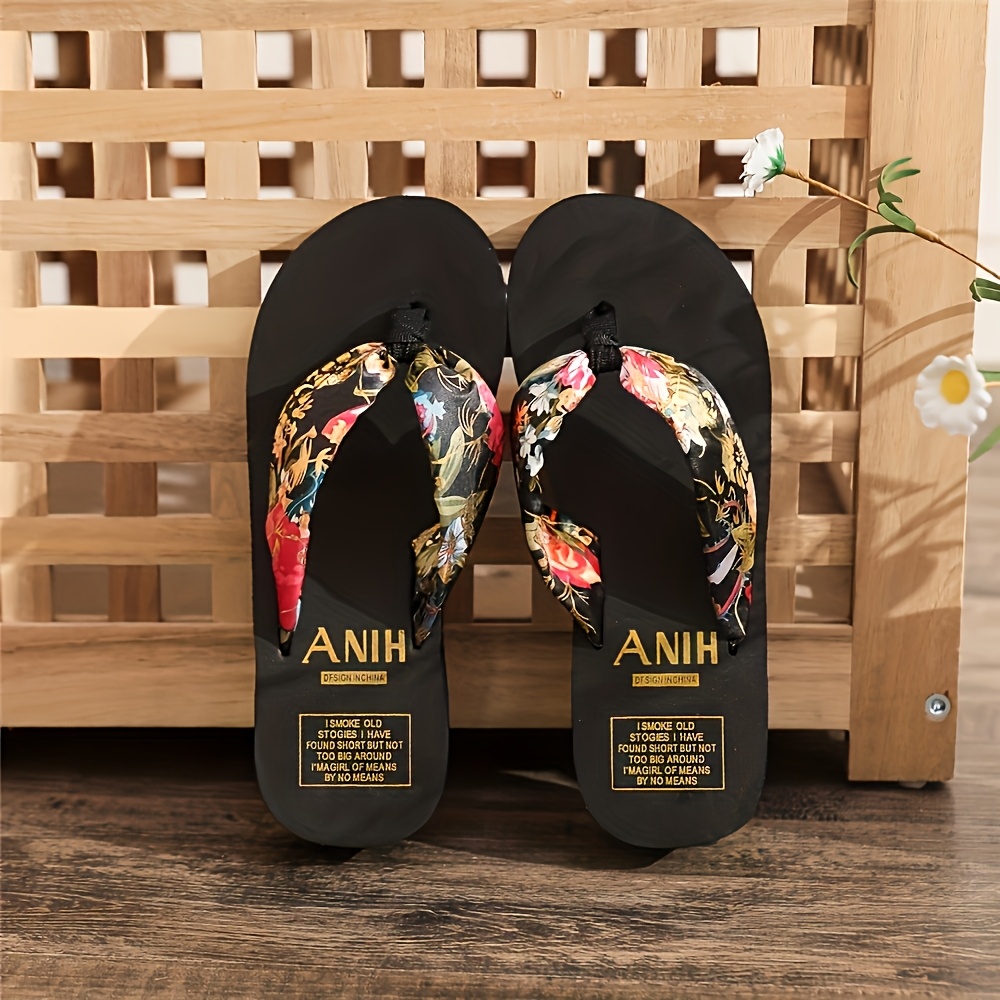 Elegant Bohemian Floral Women'S Flip Flops with Open Toe, Breathable Fabric Strap, Cushioned EVA Sole, Black and White Summer Beach Sandals for Vacation