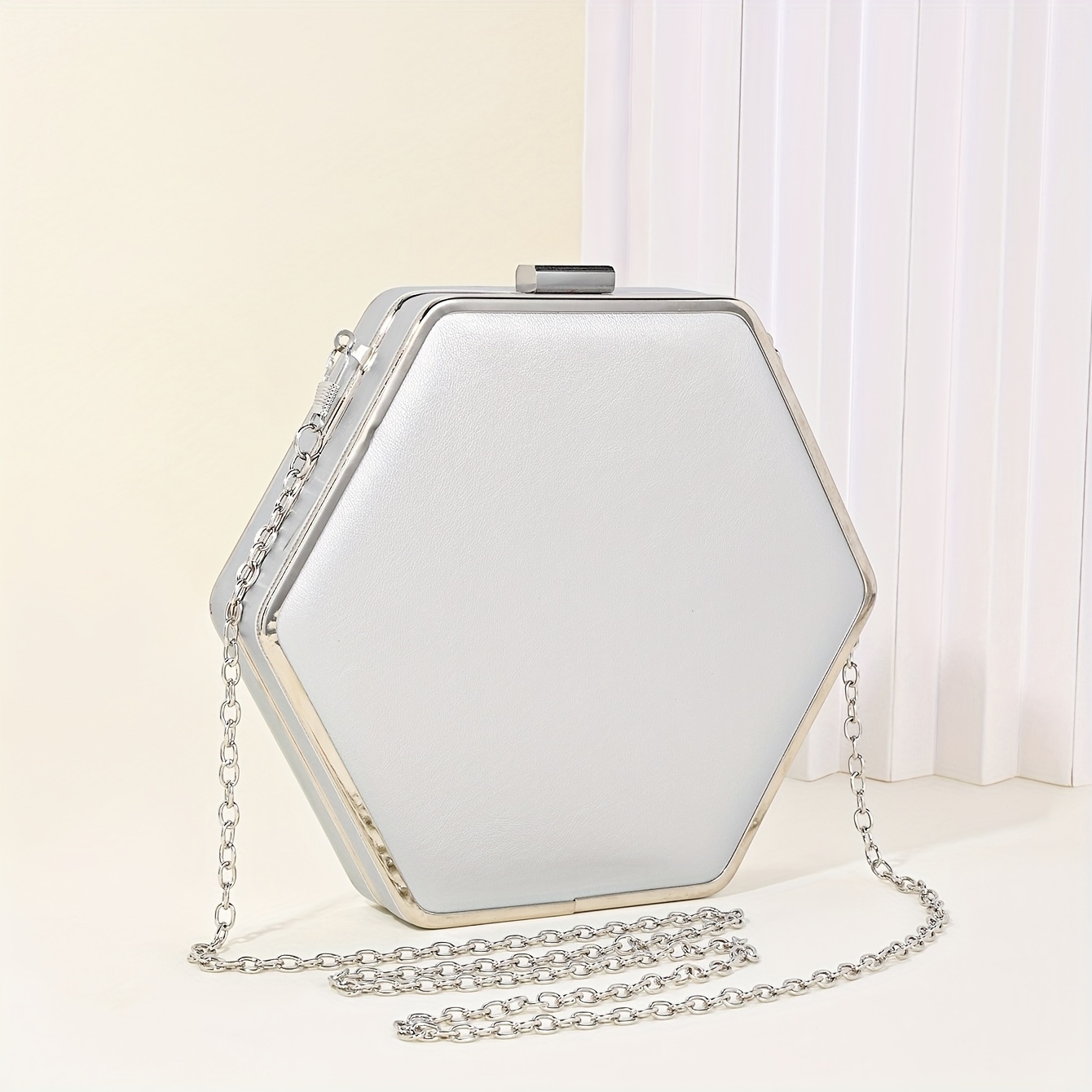 Elegant Hexagonal Clutch Bag with a Large Chain, Perfect for Evening Events, Parties, And Weddings.