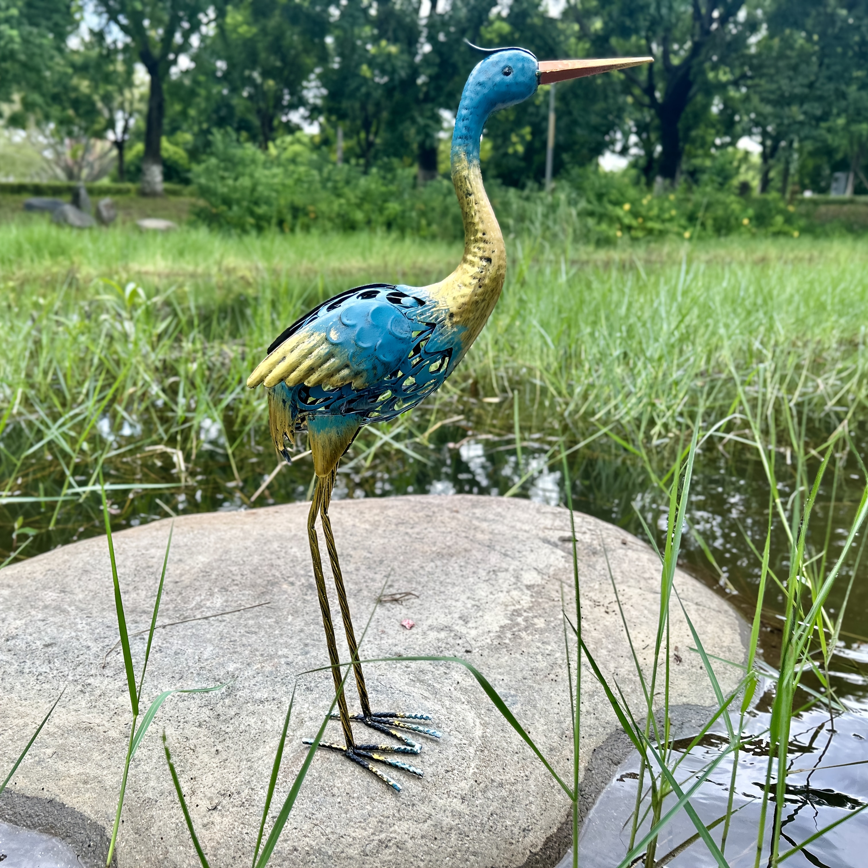 1pc Wrought Iron Blue Crane Outdoor Garden Statue, Yard Holiday Decoration