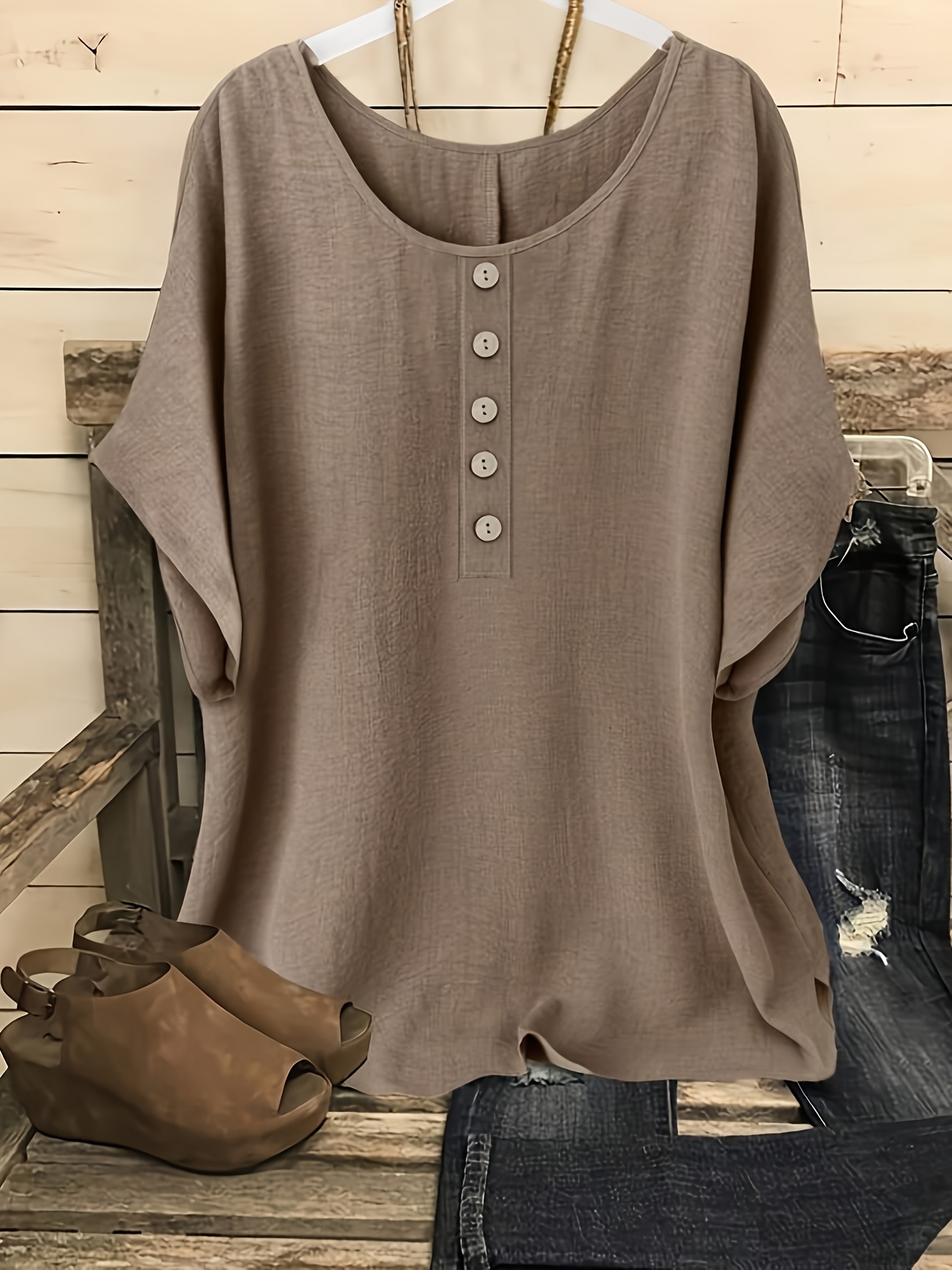 Women's Casual Decorative Button Round Neck Vacation Solid Color Batwing Sleeve Shirt
