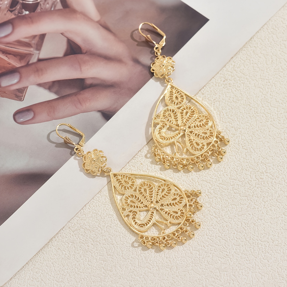 TEMU A Pair Of Alloy Bohemian-style Vintage Hollow Geometric Tassel Earrings Suitable For Women To Wear At Parties And Gatherings