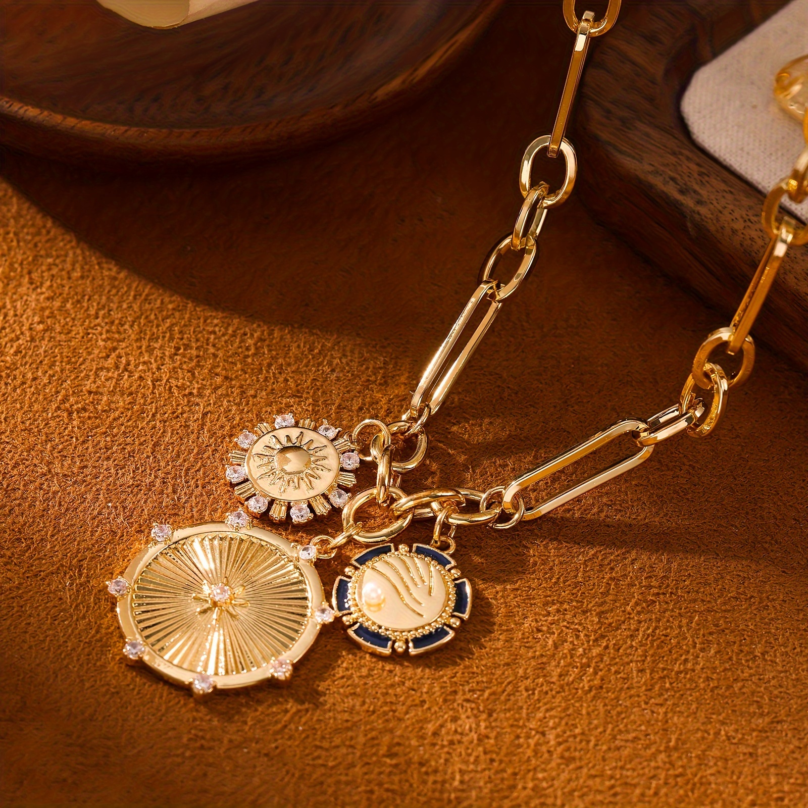 Women's Luxurious Versatile Pendant Necklace, Gift for All Occasions