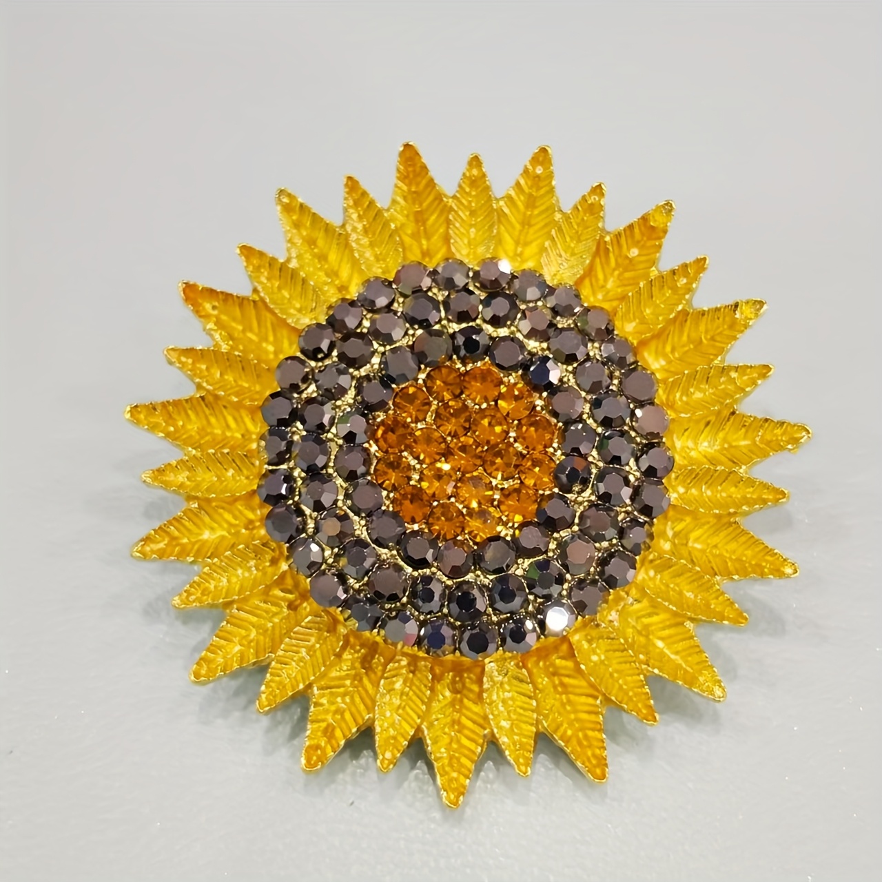 TEMU Un broche de estilo elegante y exquisito con un y diamantes de . Regalo de Navidad