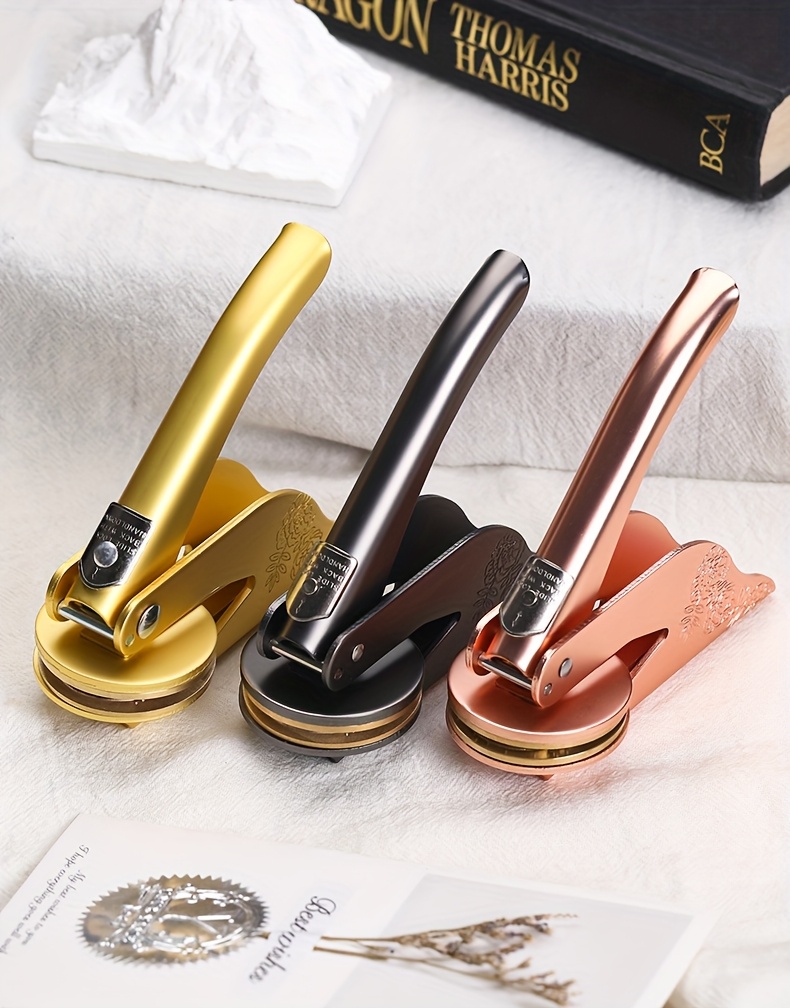 1pc Custom Pattern Embossed Stamp, Floral Letter Series in Black/Golden/Rose Golden Trio - Portable Embossing Tool for Party Invitations/Tissue Paper/Envelopes/Cards/Anniversary/Birthday/Holiday Gifts - ZMXL2