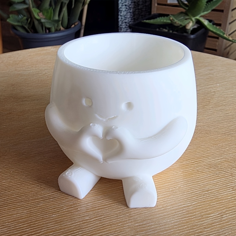E-shop Herzliche 3D-gedruckte Blumentöpfe. Sie dienen als perfektes Zuhause für Wassermännchen oder Sukkulenten, können als Schreibtisch-Organizer für
