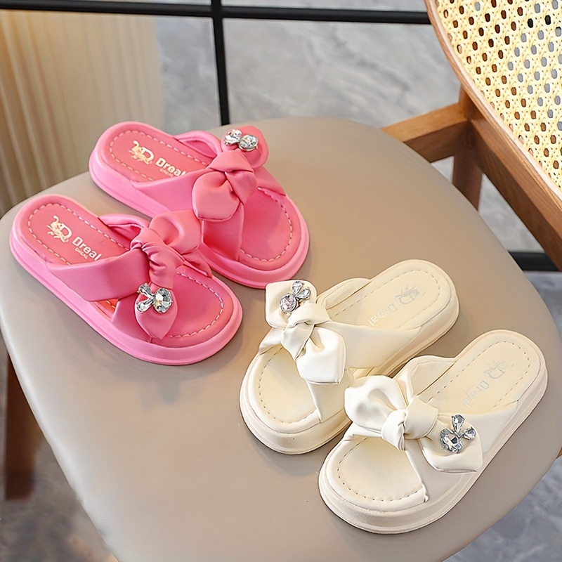 trendy slippers for girls