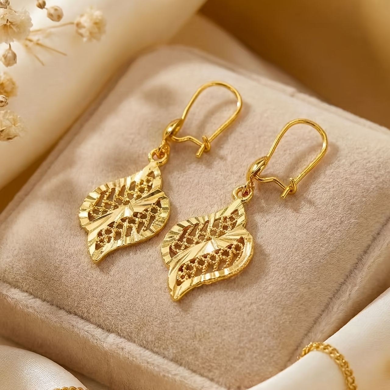 TEMU Boucles d'oreilles pendantes vintage de feuille , boucles d'oreilles dorées en cuivre plaqué, bijoux élégants texturés en pour femmes, cadeau