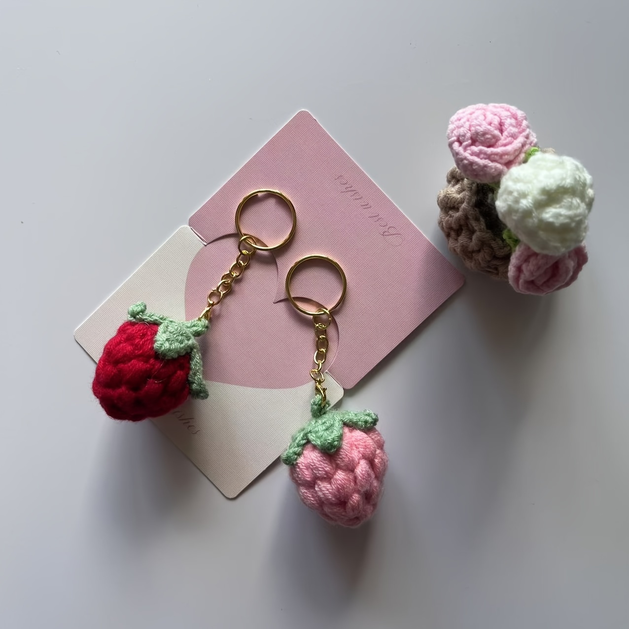 Portachiavi a con Fragola all'Uncinetto Ciondolo a per Borse  Zaini, Accessorio di Donna