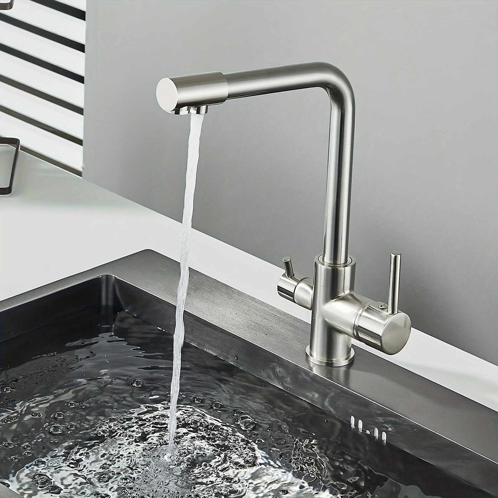 Robinet De Cuisine 3 Voies Rotatif à 360° - Double Levier - Avec 3 Tuyaux - Température Réglable - Pour Maisons, Restaurants, Hôtels, Cuisines, Salles De Bains Et Autres Endroits (blanc