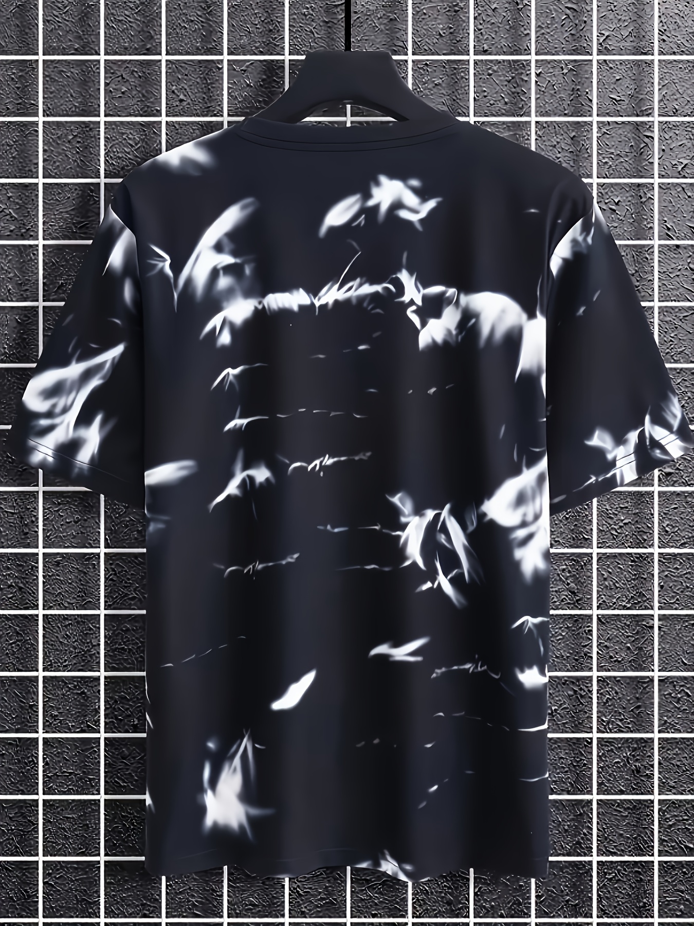 Men's Casual Short Sleeve T-Shirt - Gradient Ink Splatter & Bird Pattern Design, Green & White Opaque Polyester Blend Knit Fabric, Breathable Round Neck Tee for Spring/Summer Daily Wear & Vacation, Leisure Apparel, Relaxed Fit Shirt, Opaque Material, PLUS SIZE