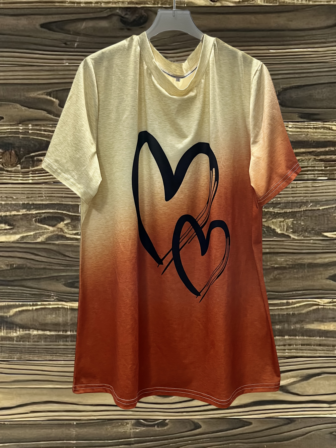 【2plan】Bullet Make Heart Short Sleeve Tee plus size heart print t shirt casual crew neck short sleeve
