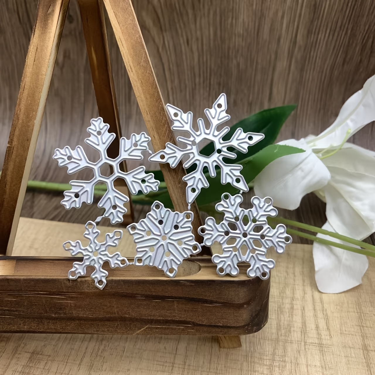 TEMU Weihnachts-Schneeflocken Stanzformen, 5 Stück Winter Schneeflocken Stanzformen für Weihnachts Scrapbooking und Kartenherstellung