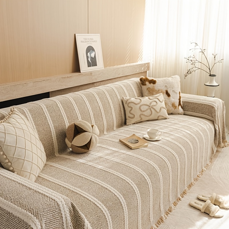 A French Vintage Universal Sofa Cover That Perfectly Matches The Current Trends of Wabi-Sabi And Creamy Home Aesthetics, Instantly Enhancing The Quality And Ambiance of The Space, Suitable for All Seasons And Easy to Install