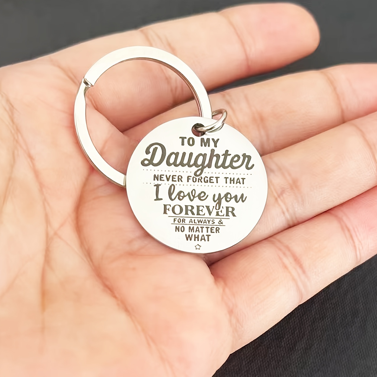 

1pc Engraved With: To My Daughter Message, Women's Keychain, Stainless Steel Keychain, Suitable For: Birthday, Christmas, Halloween, Graduation, Wedding Day, Gift For Daughter, Teenage Girl, Women