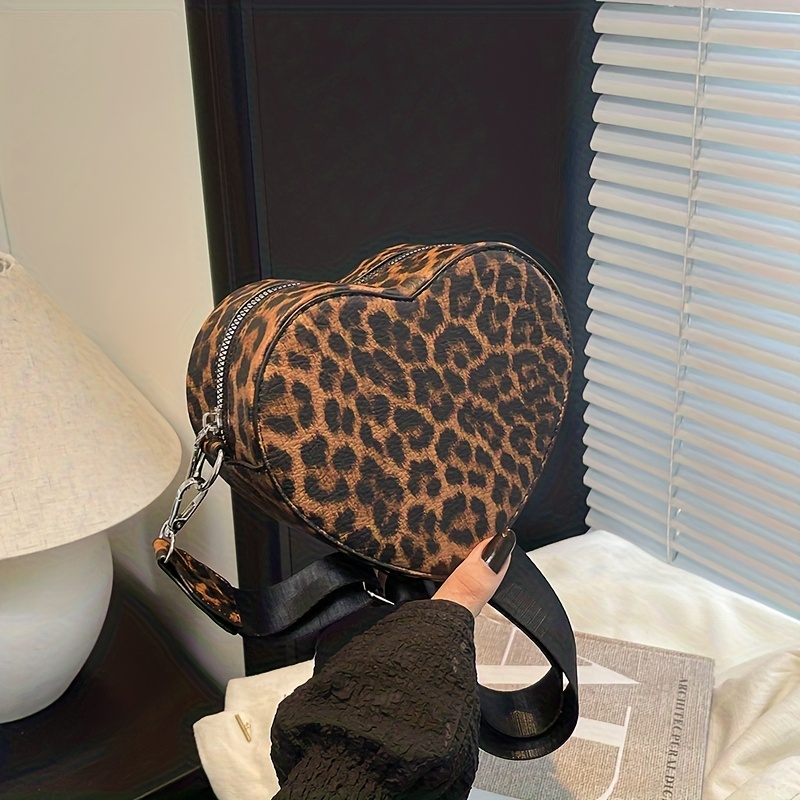 Image of High-end Minimalist Niche Lightweight Heart Underarm Trendy Women', New Stylish Pu Leopard Print Shoulder Crossbody Bag